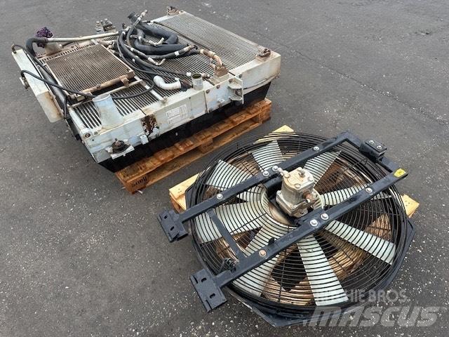 Doosan DL 450-5 散热器