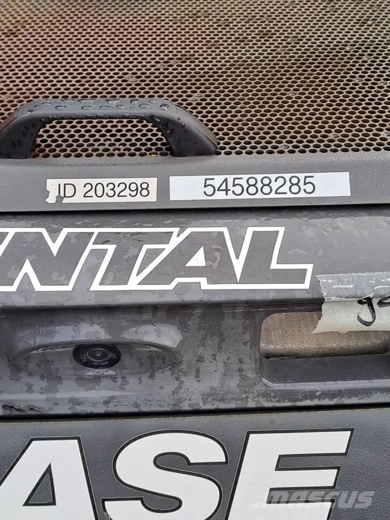 CASE TR 270 滑移装载机