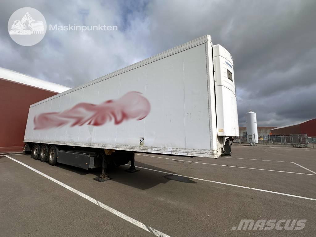 Schmitz SKO 24 保温半挂车