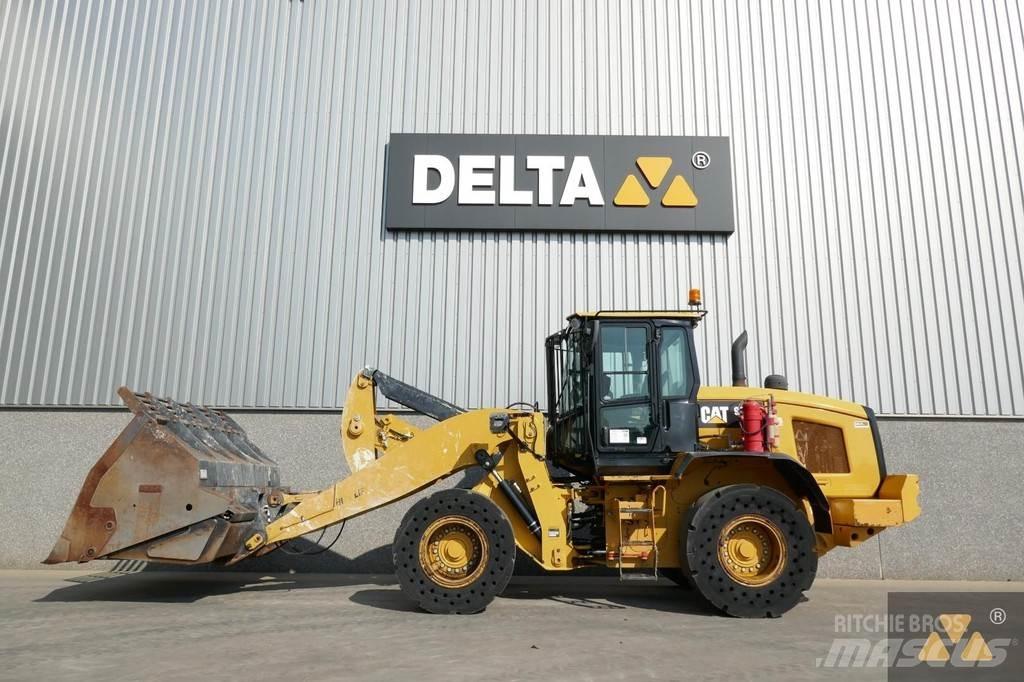 CAT 938M 轮式装载机