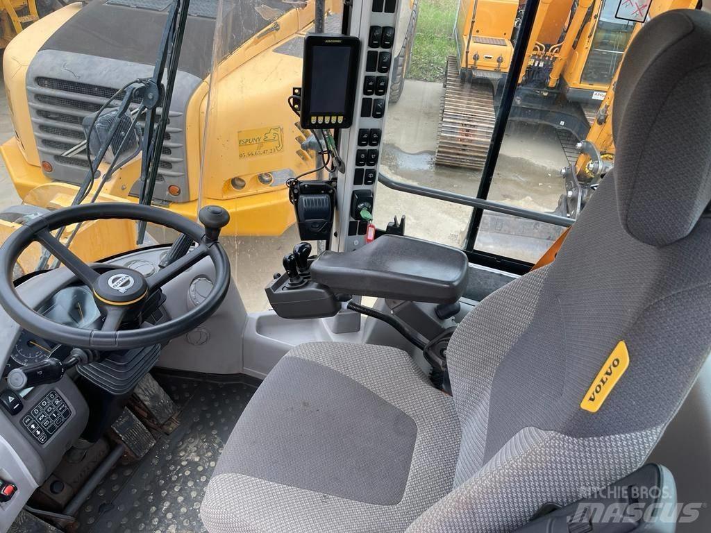 Volvo L 120 H 轮式装载机