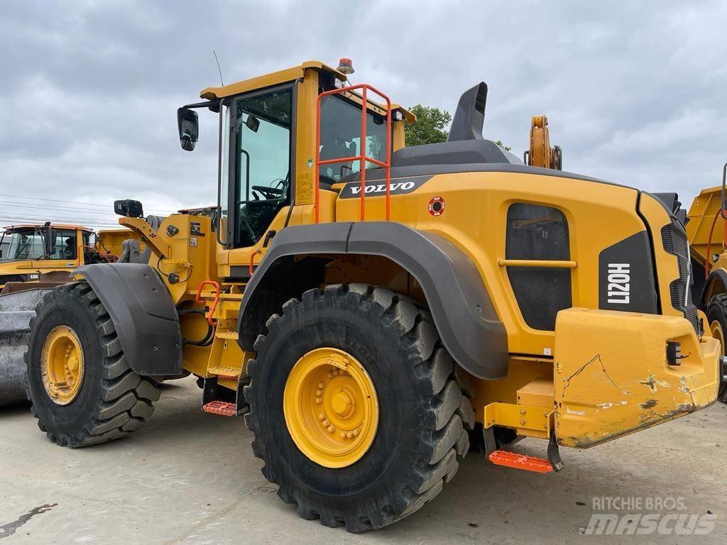 Volvo L 120 H 轮式装载机