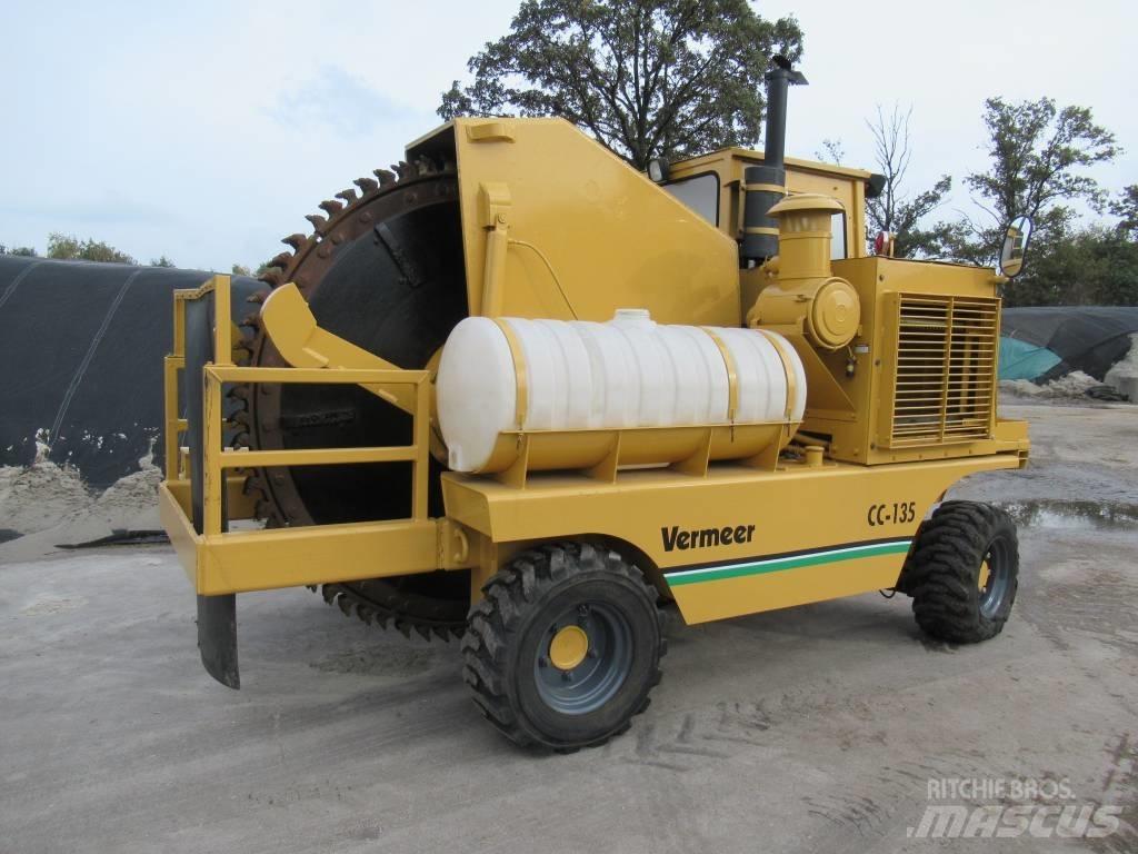 Vermeer CC135 挖沟机