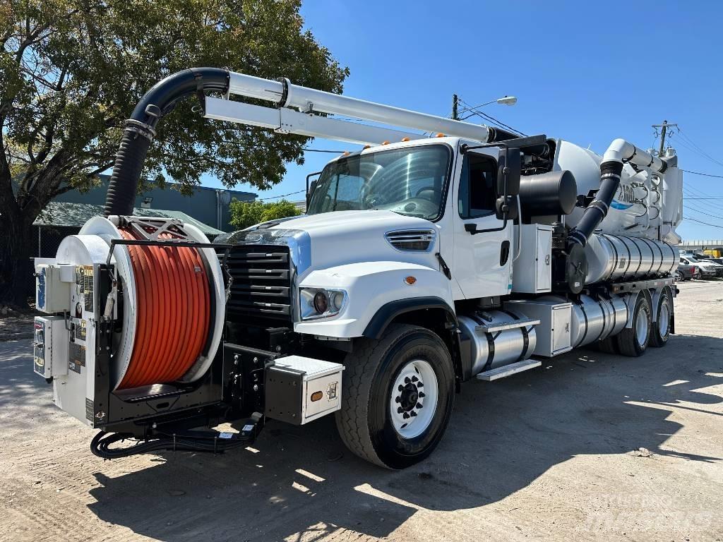 Freightliner 114 SD 组合/真空油槽车