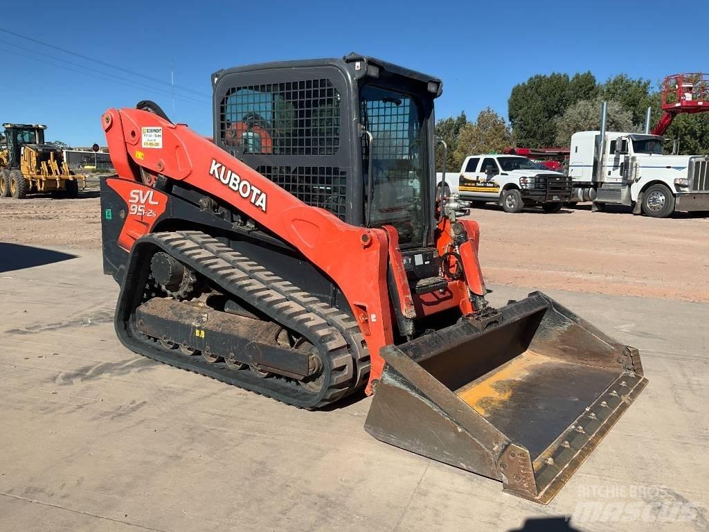 Kubota SVL 95-2 S 滑移装载机