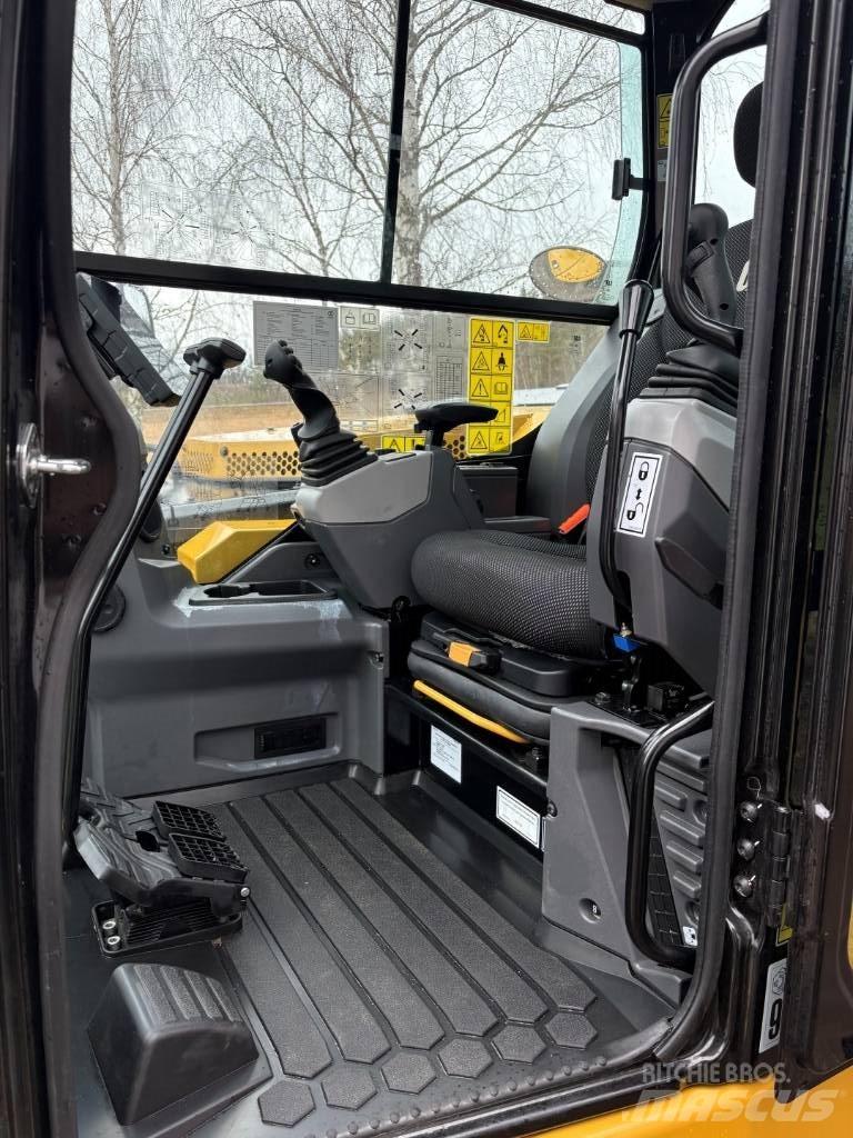 CAT 306 小型挖掘机
