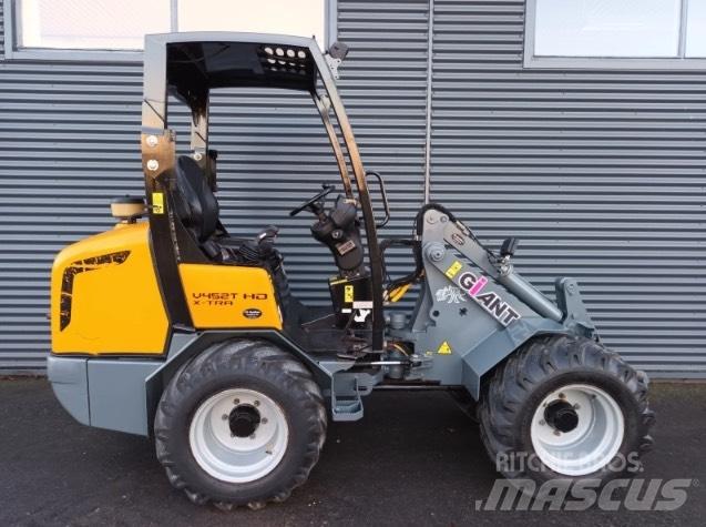 GiANT v452t hd x-tra 小型装载机