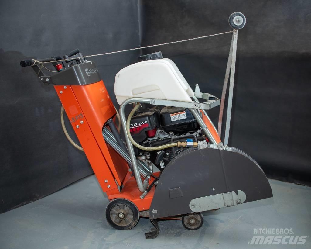 Husqvarna FS413 沥青碎石同步封层车