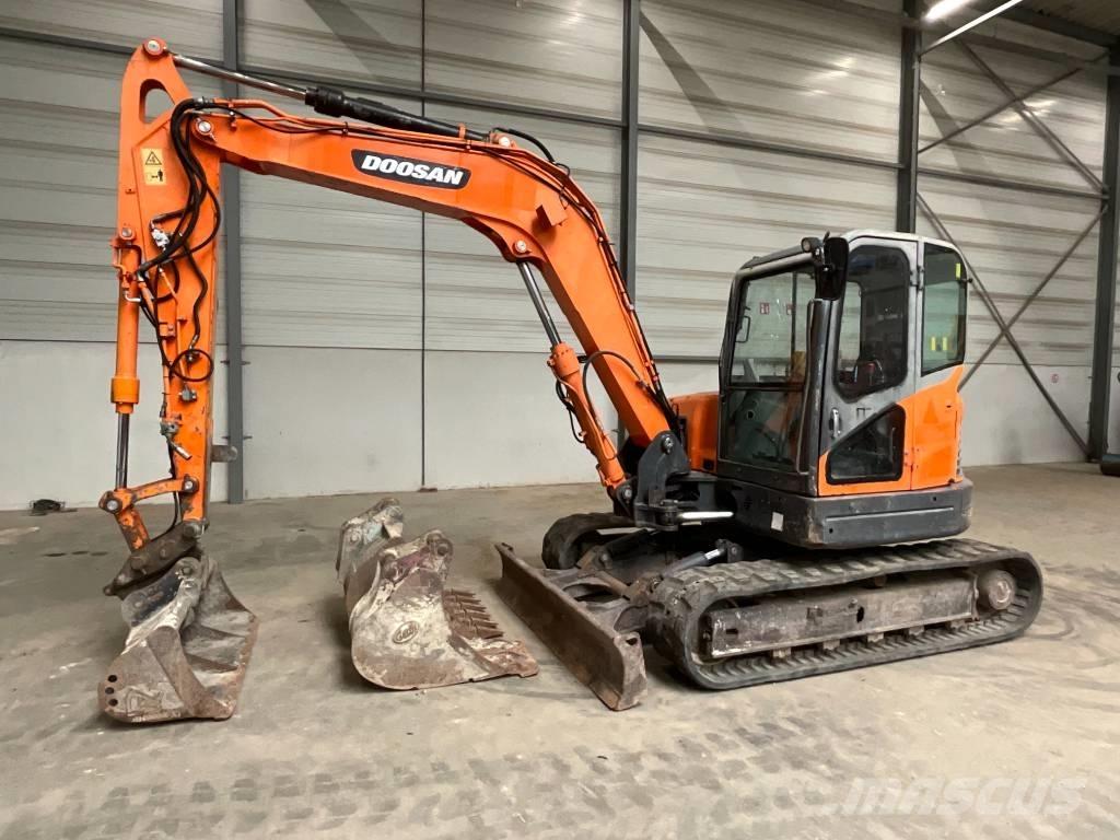 Doosan DX 80 R 中型挖掘机