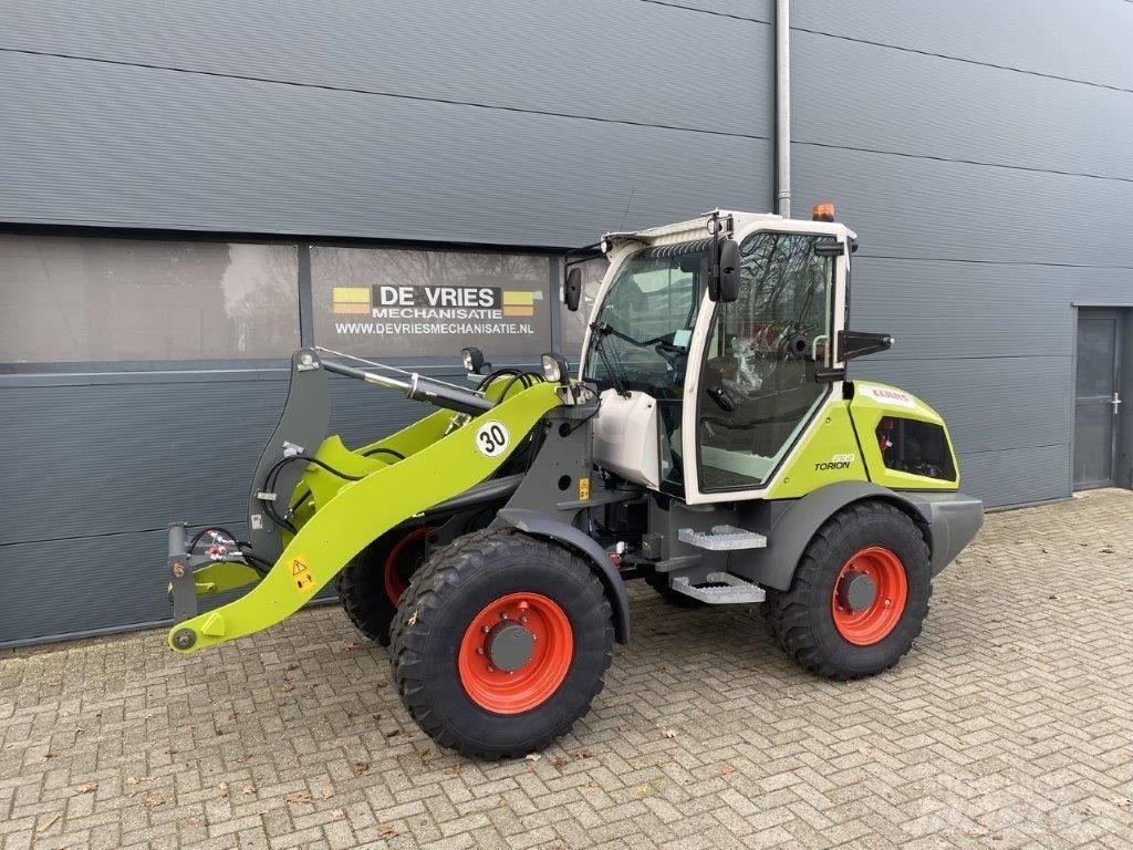 CLAAS Torion 639 多功能装载机