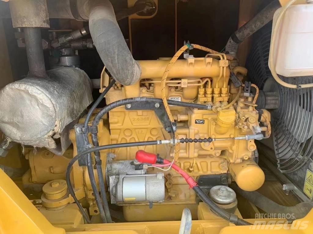 CAT  305.5 履带挖掘机