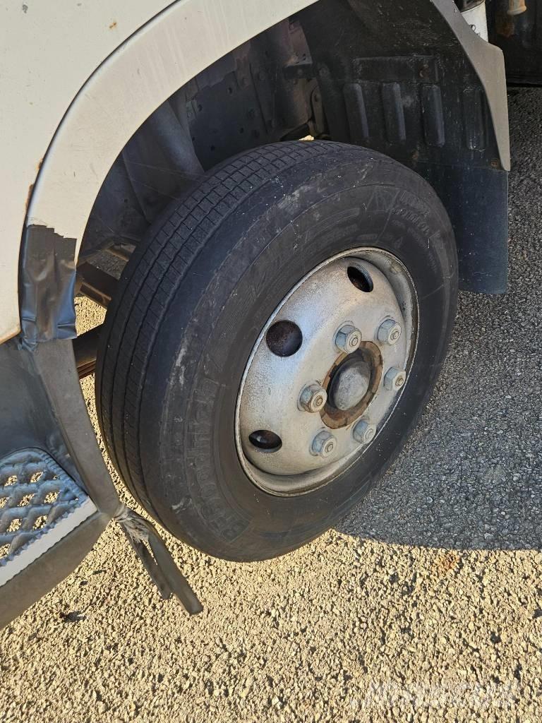 Jinwoo JW280 车载式高空作业车