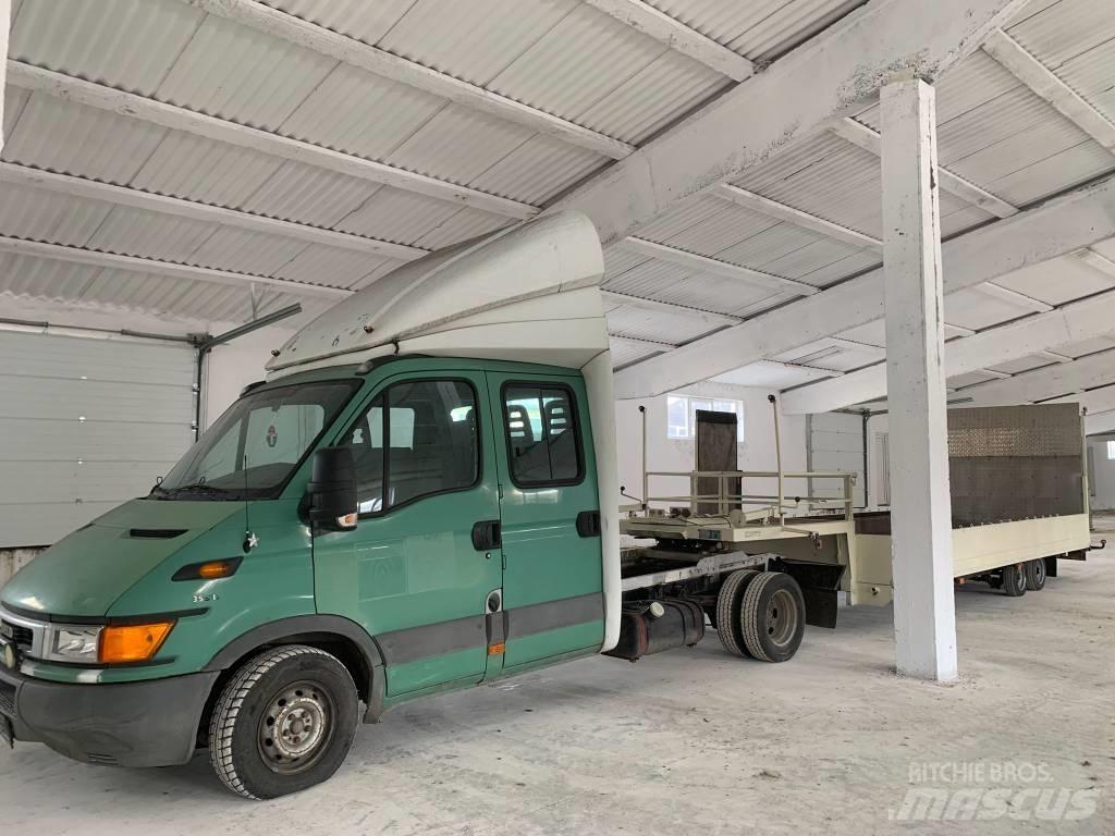 Iveco 3551 大型面包车