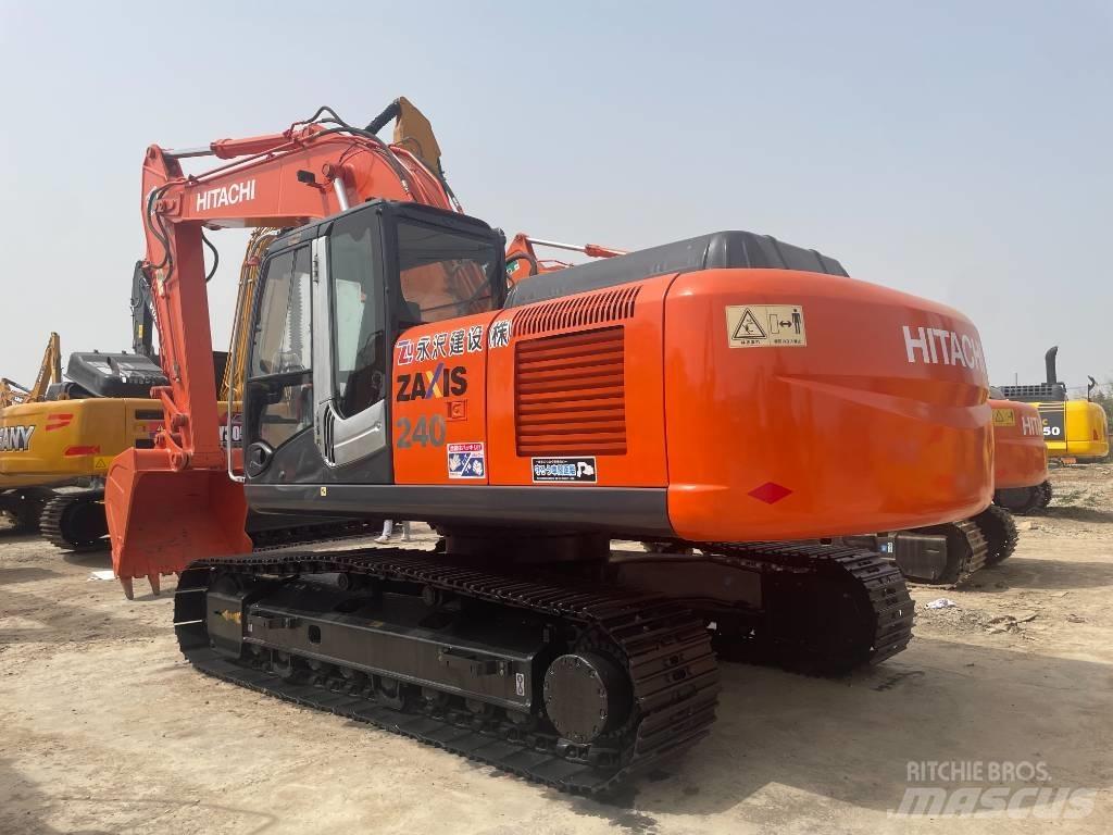 Hitachi ZX 240 履带挖掘机