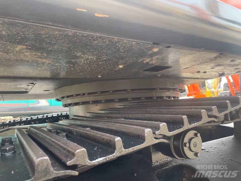 Hitachi ZX 240 履带挖掘机