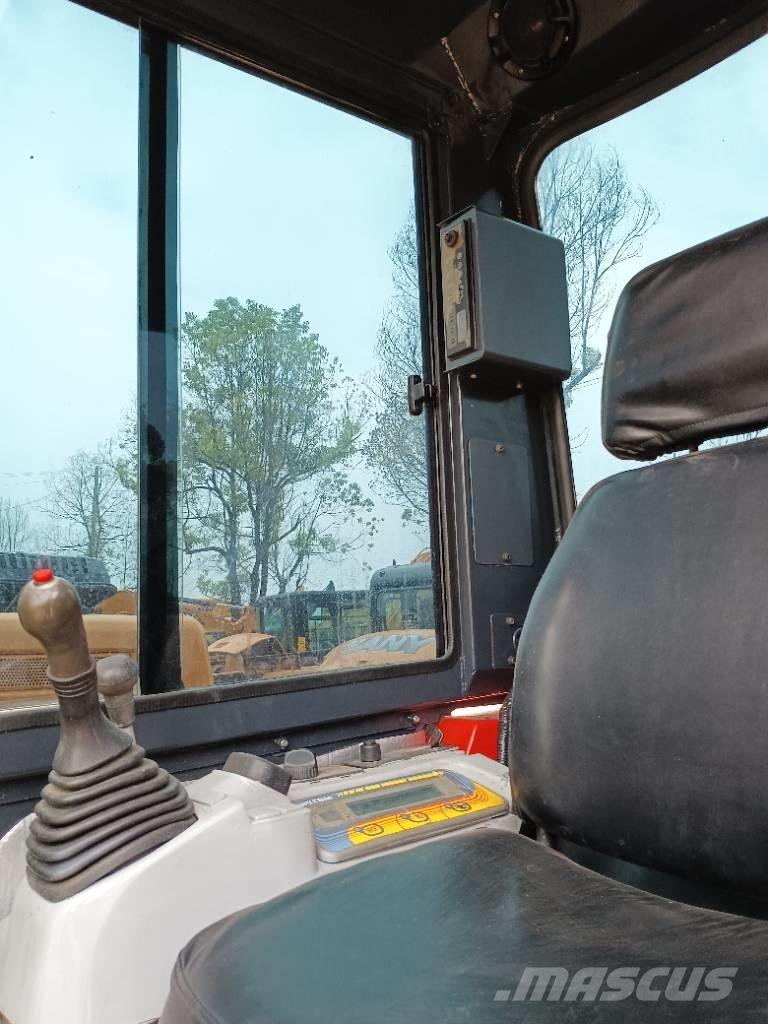 Kubota U 48-4 小型挖掘机