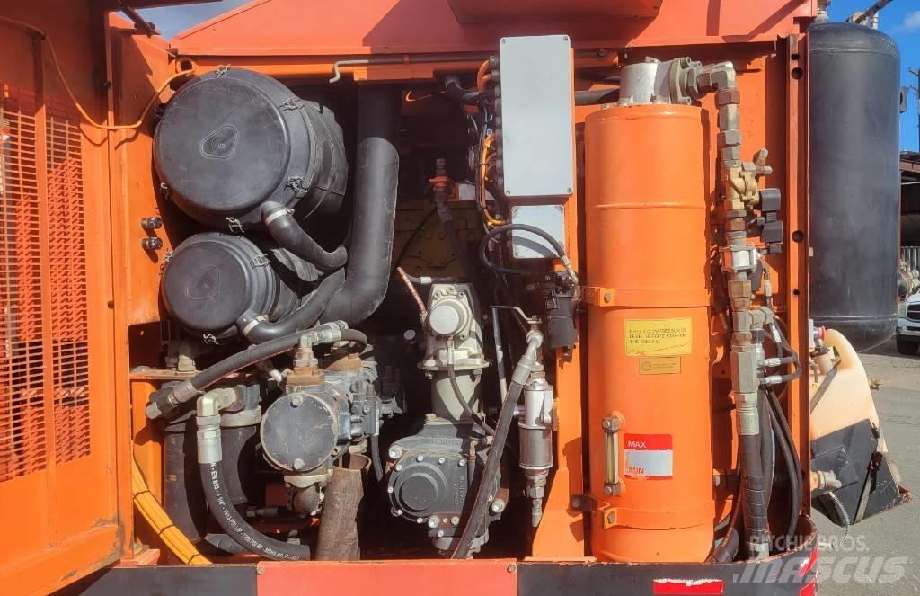 Sandvik DP 1500 钻孔机
