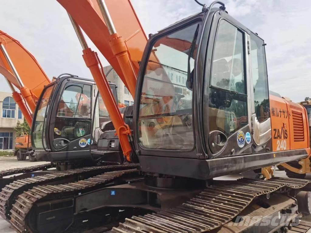 Hitachi ZX 240 履带挖掘机