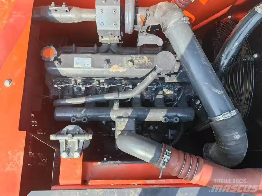Doosan DX 225 LC 履带挖掘机