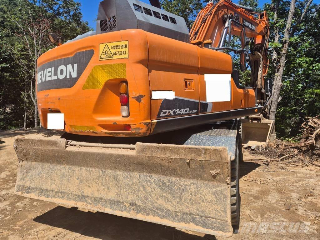 Doorne-Daf DX140W-5 轮式挖掘机
