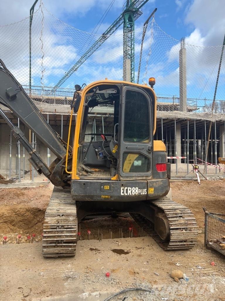 Volvo ECR 88 PLUS 中型挖掘机