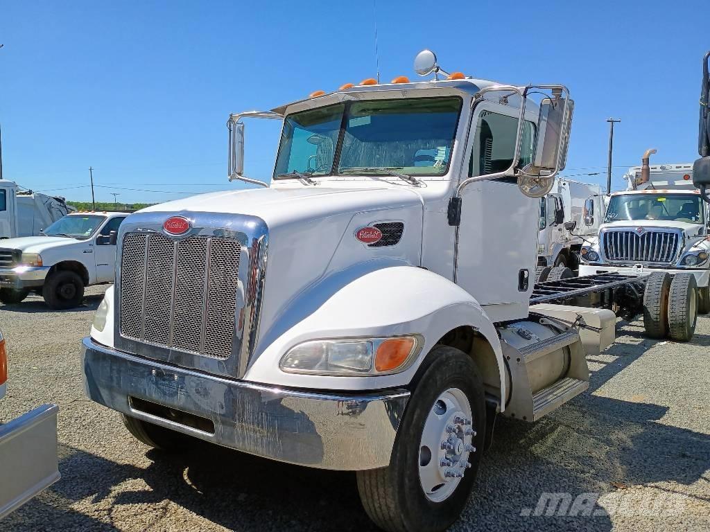 Peterbilt 335 垃圾车