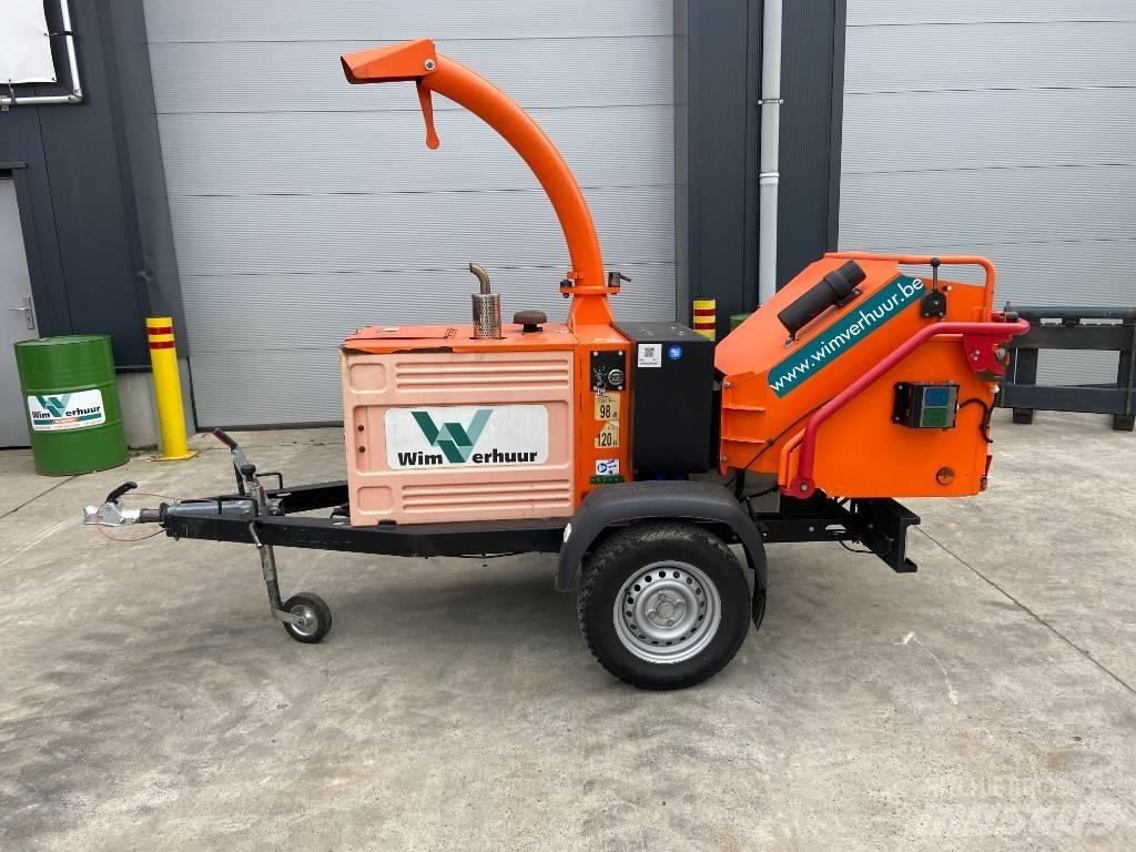 Timberwolf TW230/DHB 木材削片机