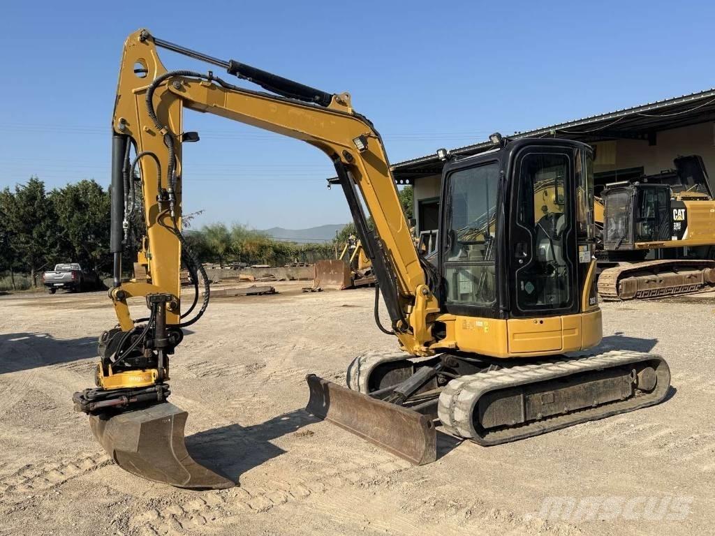 CAT 305 C CR 小型挖掘机