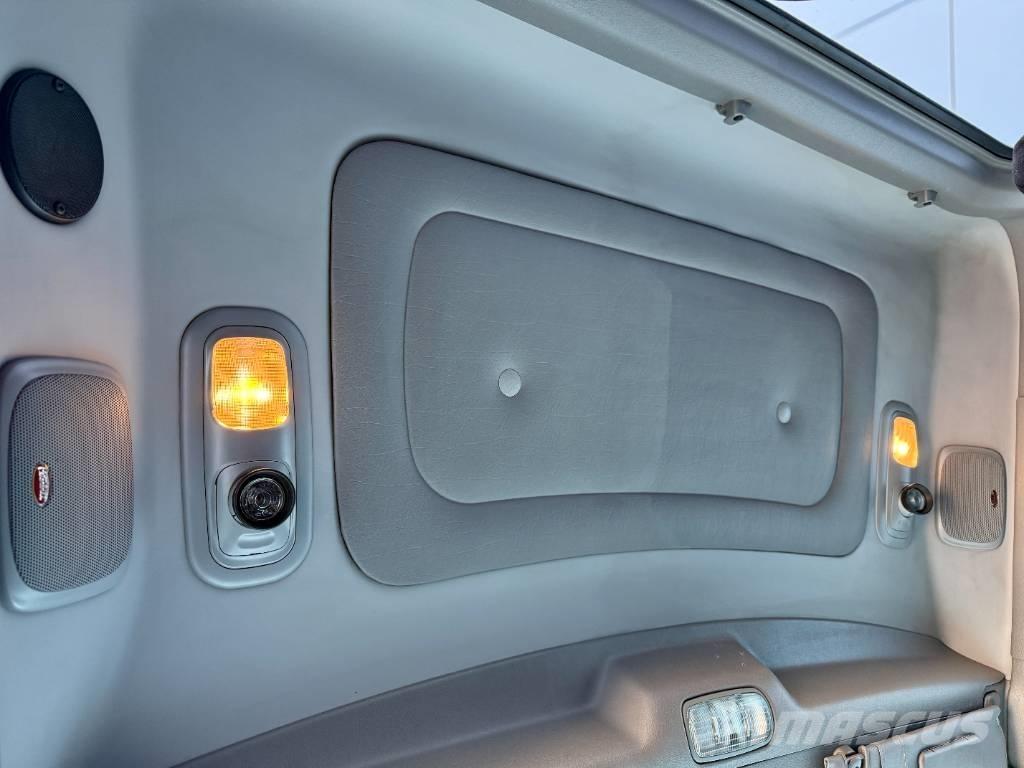 Peterbilt 389 牵引车