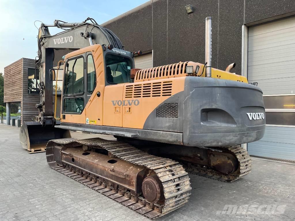Volvo EC240B 履带挖掘机