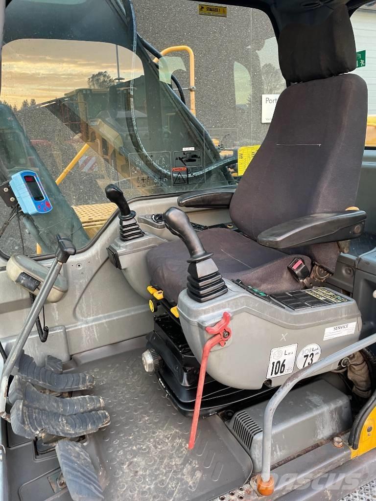 Volvo EC240B 履带挖掘机