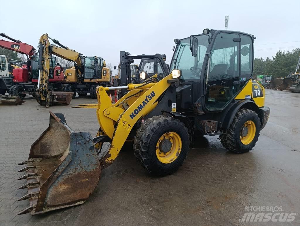 Komatsu WA70-7 轮式装载机