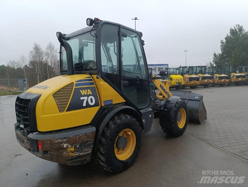 Komatsu WA70-7 轮式装载机