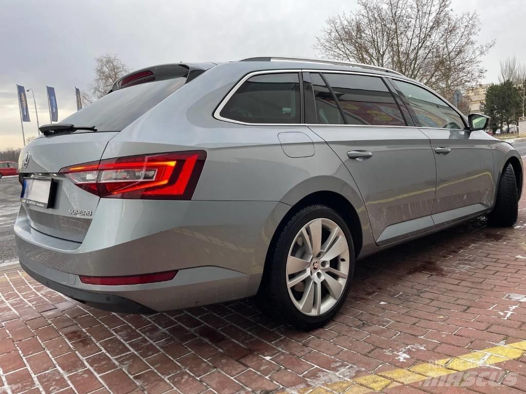 Skoda Superb 汽车