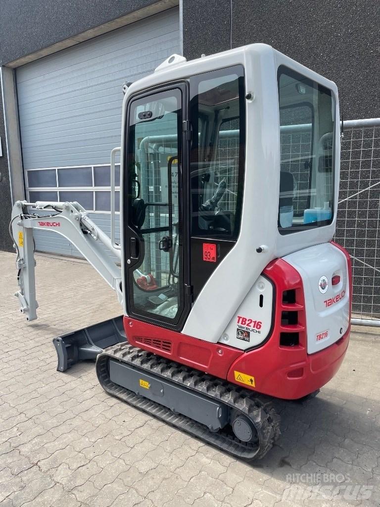 Takeuchi TB216 小型挖掘机