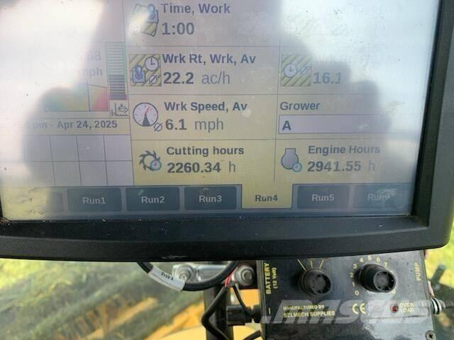 New Holland Fr780 自走式青贮饲料收割机