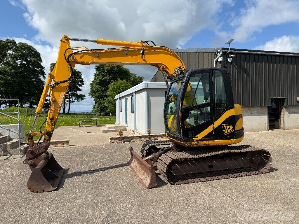 JCB JZ70 中型挖掘机