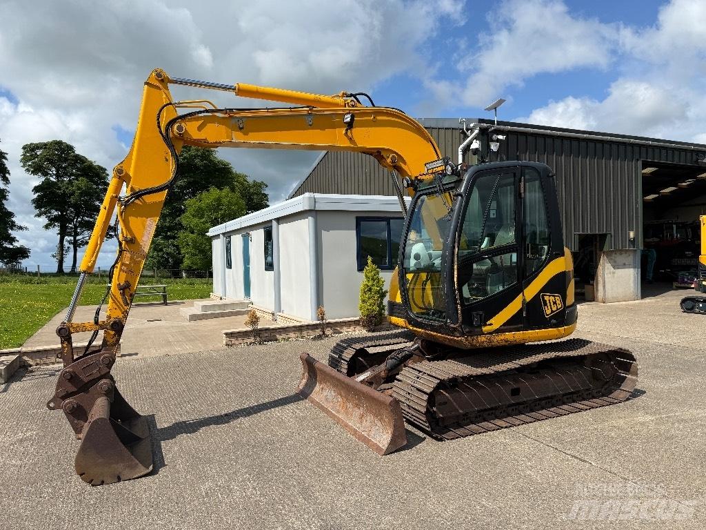 JCB JZ70 中型挖掘机