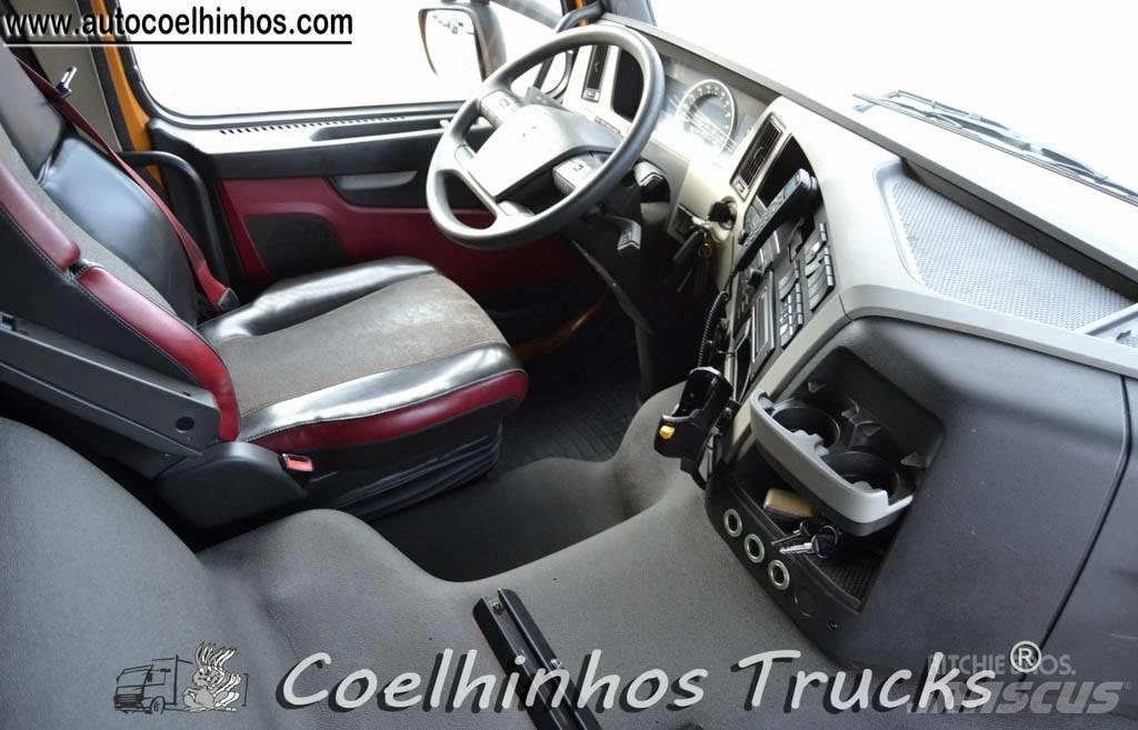 Volvo FM 330 厢式货车