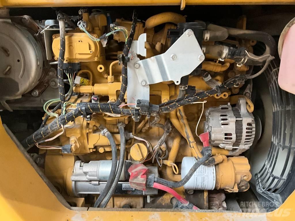 CAT 308 E 2 CR 中型挖掘机