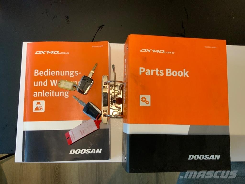 Doosan DX 140 LCR 履带挖掘机