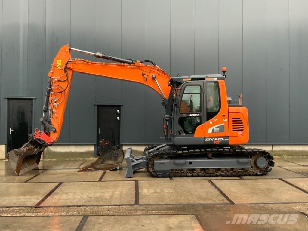 Doosan DX 140 LCR 履带挖掘机
