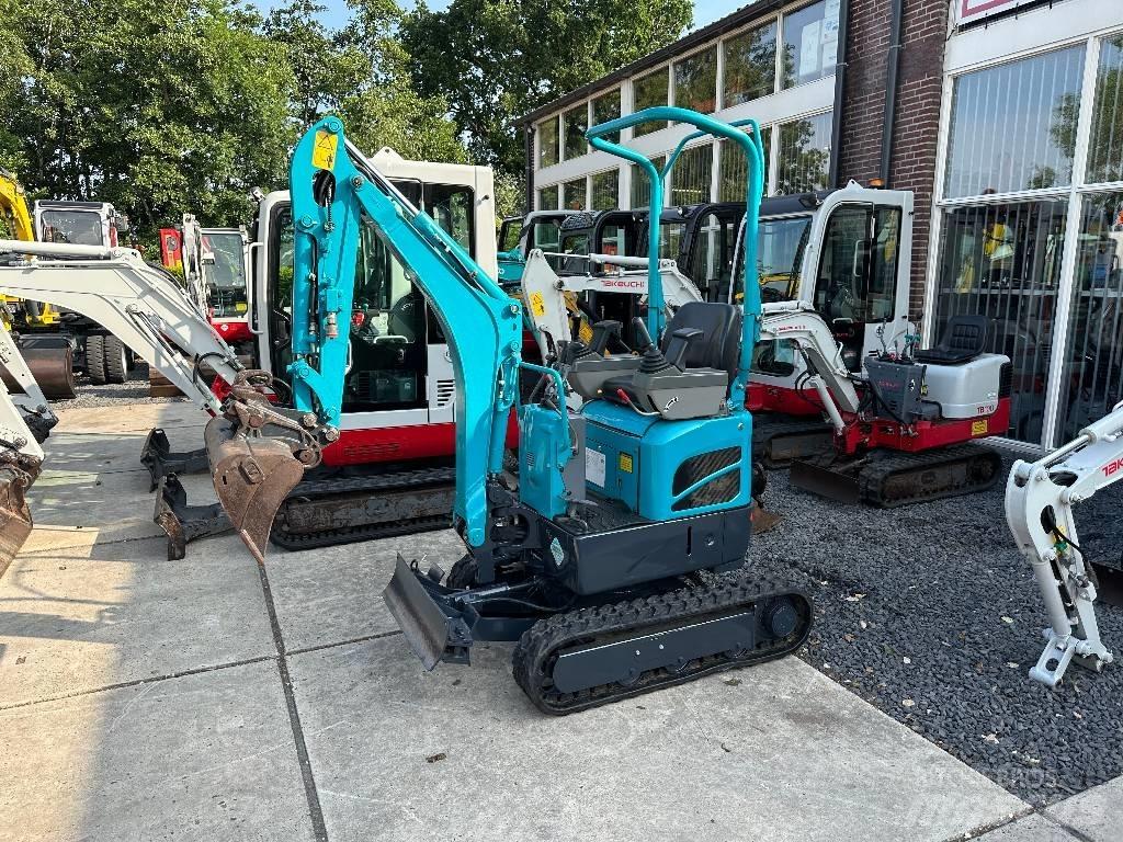 Takeuchi TB 210 小型挖掘机