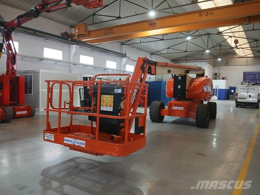 JLG 800 AJ 曲臂高空工作平台