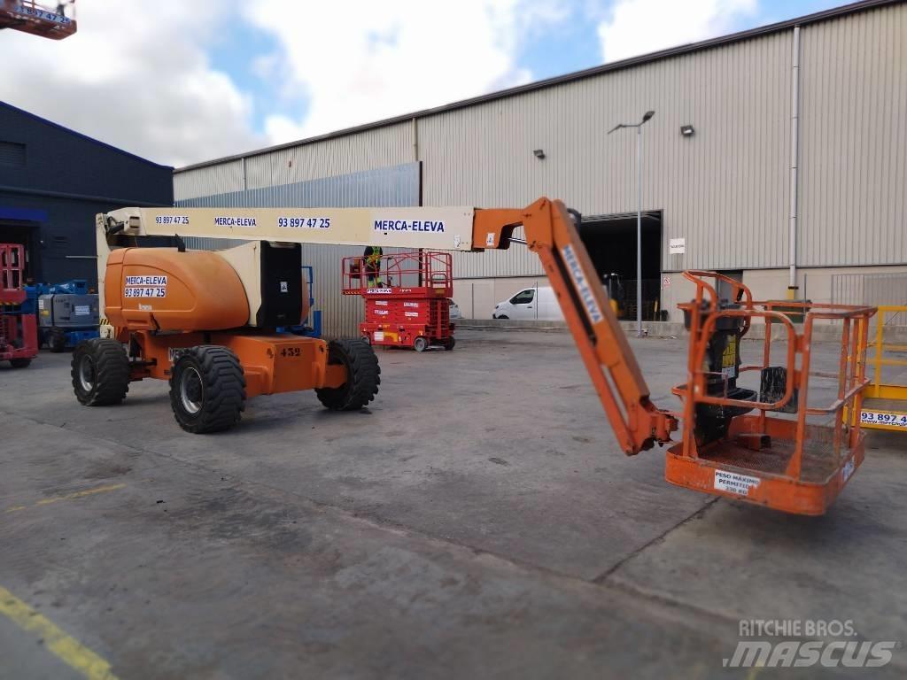 JLG 800 AJ 曲臂高空工作平台
