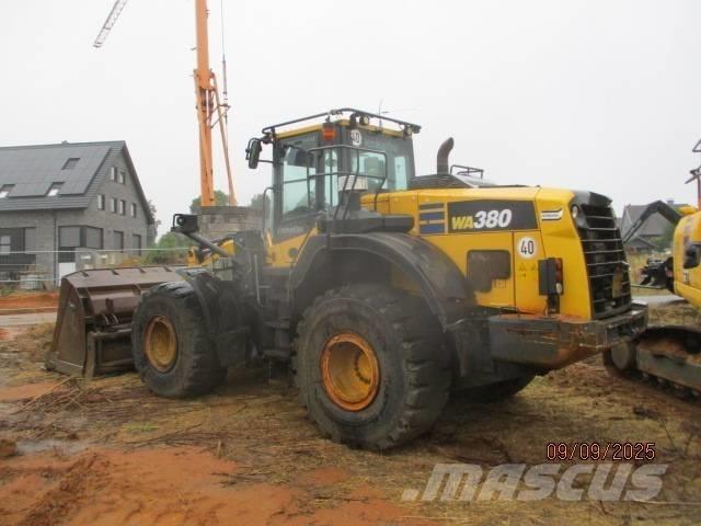 Komatsu WA 380 轮式装载机