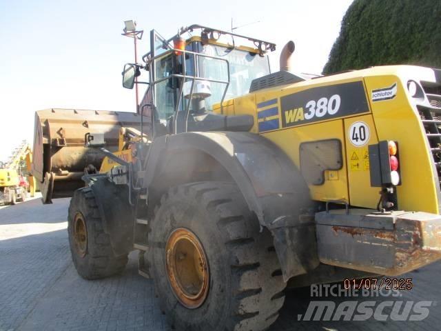 Komatsu WA 380 轮式装载机