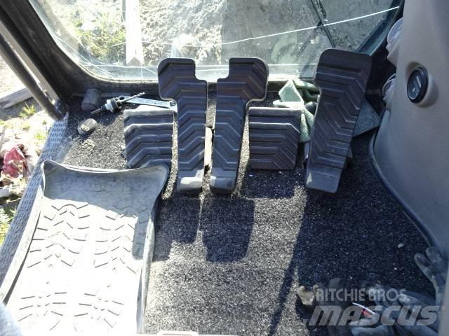 Volvo EC220EL 履带挖掘机