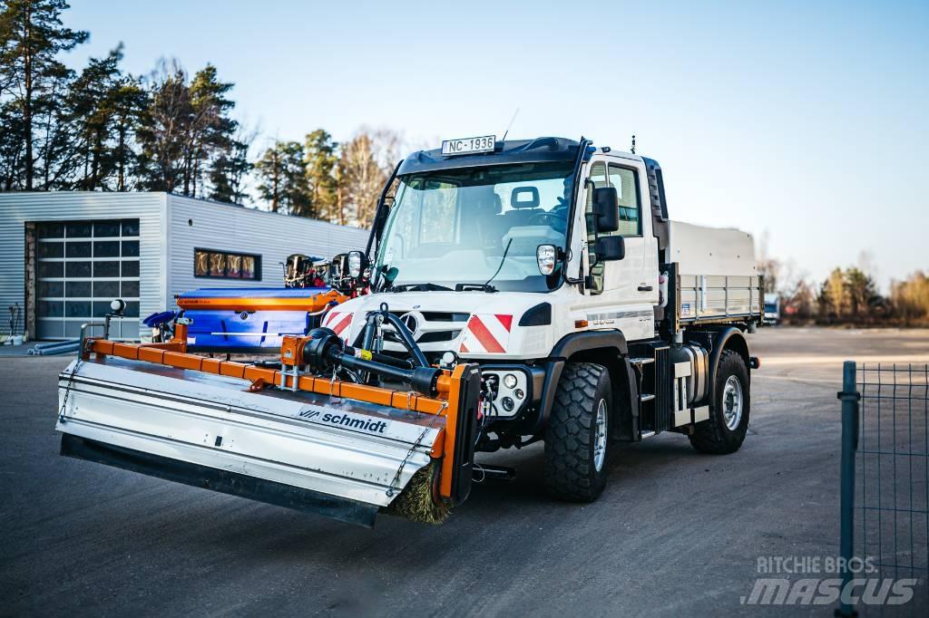 Unimog U 318 道路清扫车