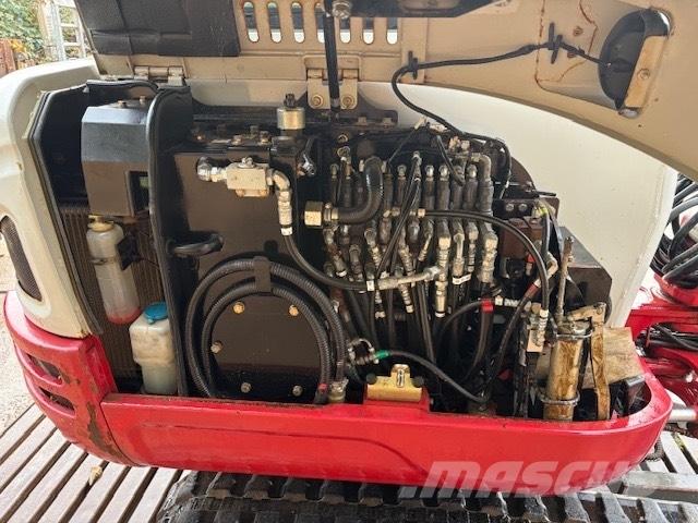 Takeuchi TB 230 小型挖掘机